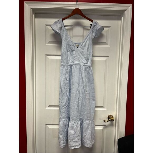 Universal Thread Baby Blue Gauzy Sundress sz L EUC POCKETS - Picture 1 of 9